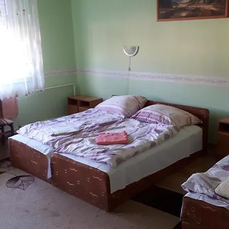 Napsugar Panzio Penzion Vác