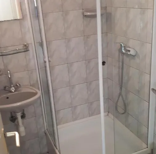 Napsugar Panzio Πανσιόν Vác